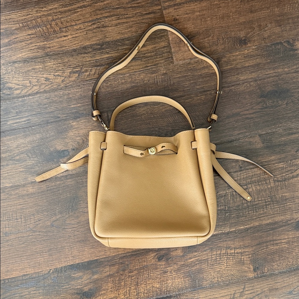Tory Burch Tan Leather Shoulder Bag